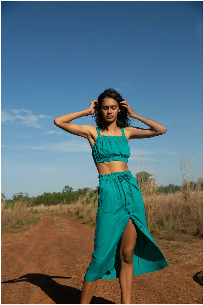 Essentials Tosca Penelope Crop Top - WALLIS AND JAZZ - THE TROPICAL FASHION HOUSE