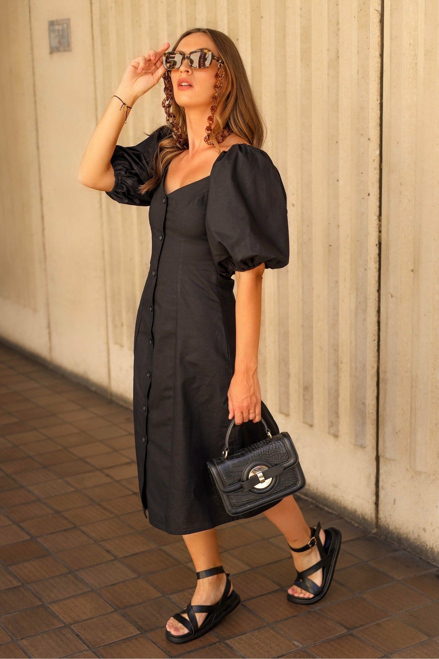Schwarzes Bella Midikleid aus der Classic Collection