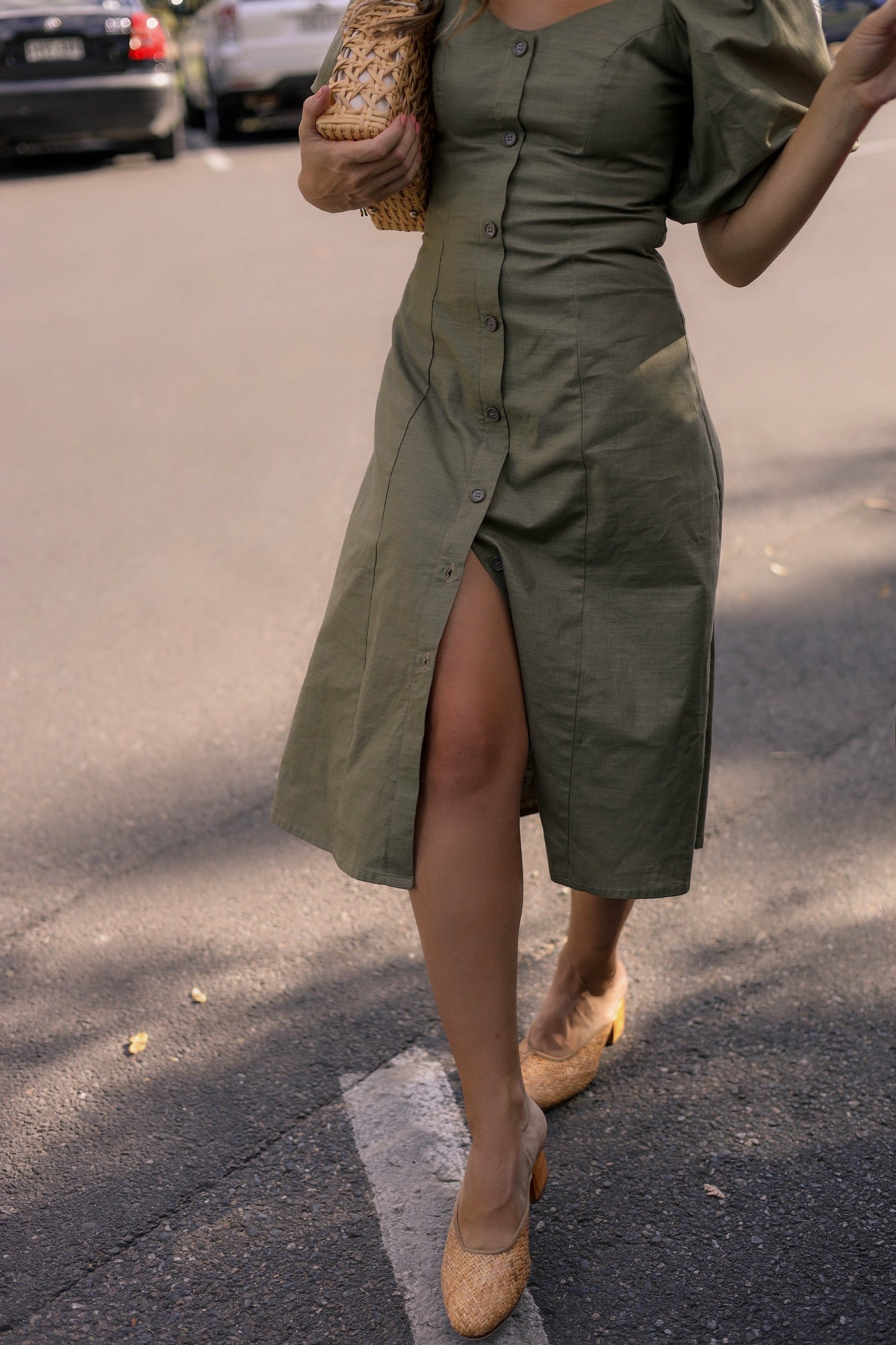 Classic Collection – Salbeigrünes Bella Midikleid